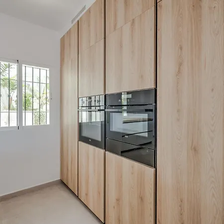 Luxury With Private Pool And 7 Bedrooms Torrox