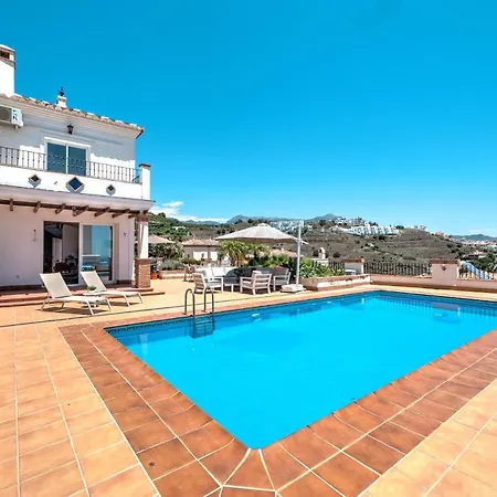 Luxury With Private Pool And 7 Bedrooms Willa