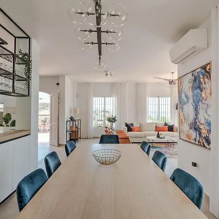 Luxury With Private Pool And 7 Bedrooms Torrox