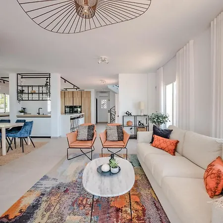 Luxury With Private Pool And 7 Bedrooms Torrox