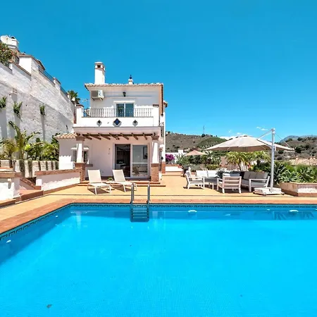 Luxury With Private Pool And 7 Bedrooms Willa