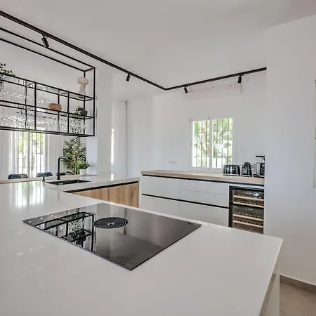 Willa Luxury With Private Pool And 7 Bedrooms